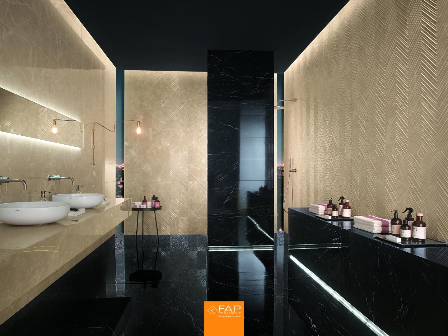 Baie amenajata cu placi de faianta aspect marmura lucioasa Roma Classic