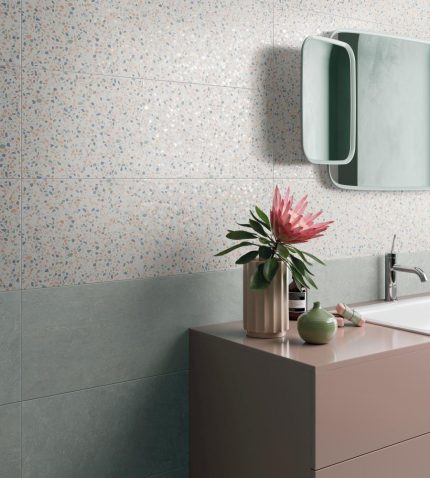 Detaliu decor faianta baie H.24 Gada