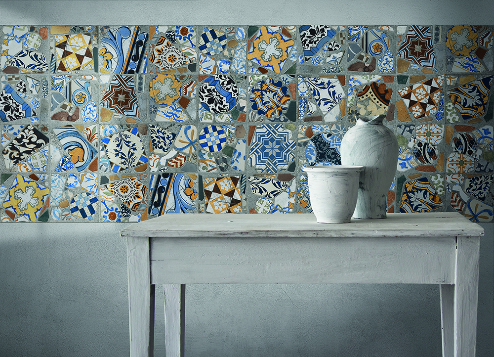 BUcatarie cu placi de gresie decorate maioliche 