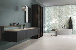 Amenajare Baie cu Faianta Verde Decorata Your Match deschis si gresie portelanata Supergres