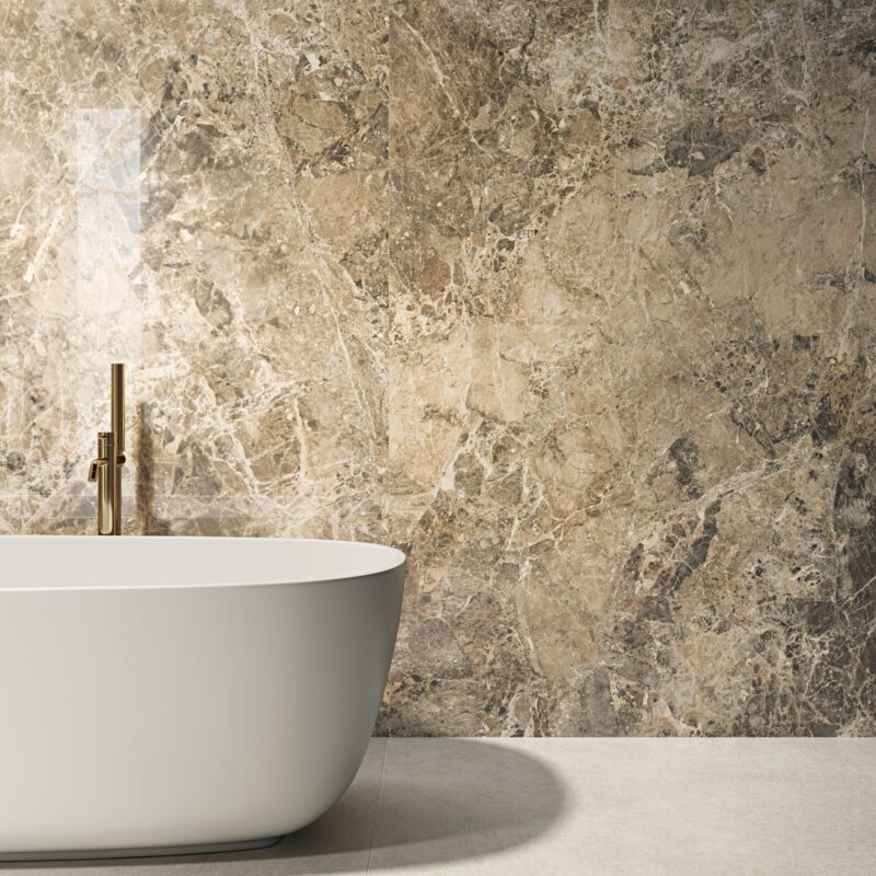 Baie cu Gresie Portelanata tip Marmura Purity