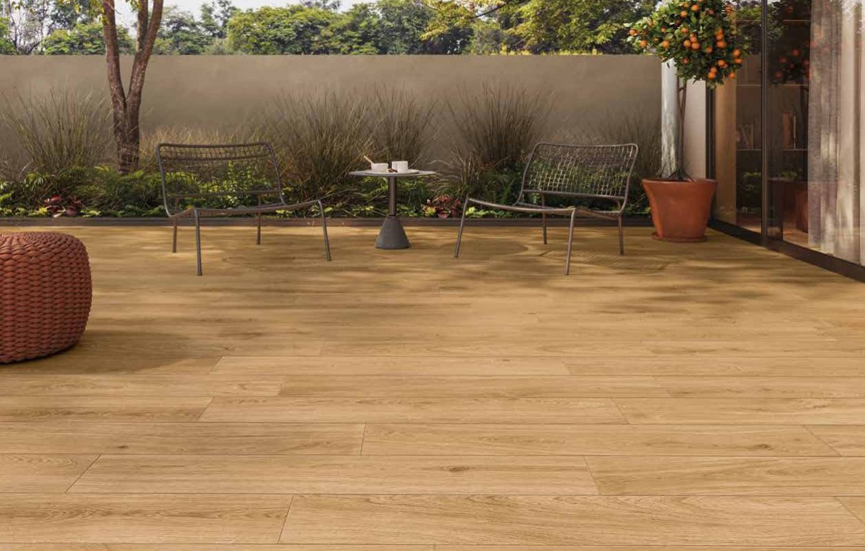 Gresie exterior Portelanata tip Lemn 2 cm grosime Lineo Keope 30x120 cm Amenajare Terasa