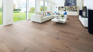 LG05 Parchet Laminat Oak Whisky Lounge