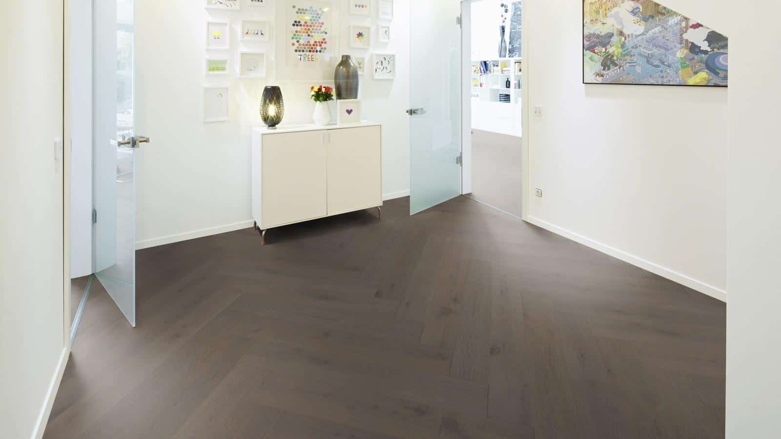 M05 Parchet stratificat Stejar Basalt Brown Herringbone - imagine 3