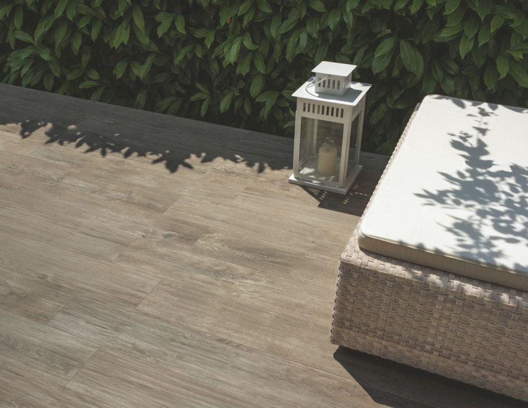 Gresie tip Parchet Exterior Model Logwood Grey