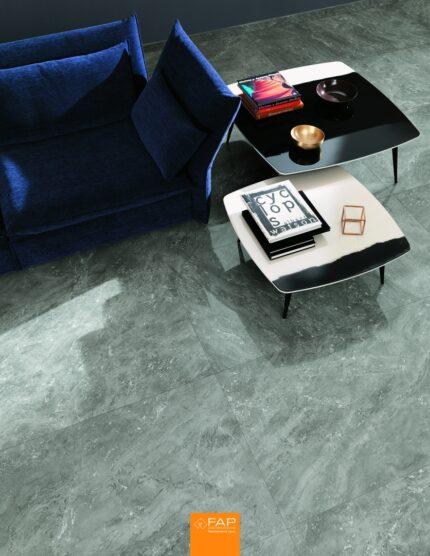 Amenajare living cu gresie portelanata lucioasa aspect marmura Roma Classic Grigio Superiore 75x150 RT