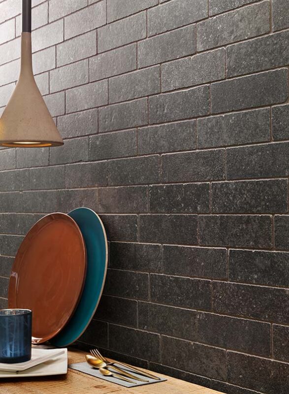 Bucatarie cu Gresie placa mica Kingstone Black