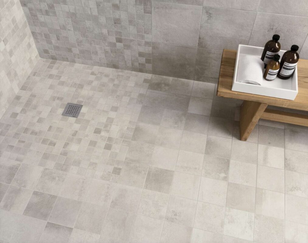 Gresie si Mozaic Entropia Bianco Amenajare Baie