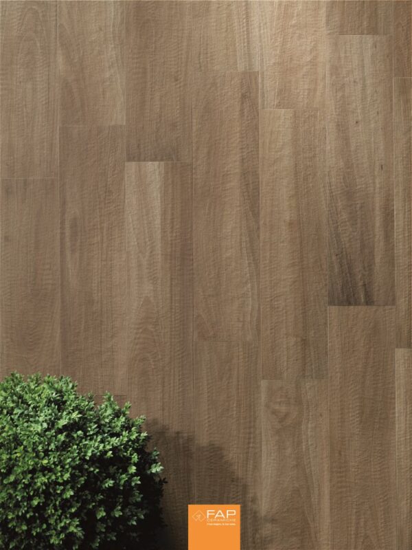 Terasa cu Gresie Aspect Lemn Nuances