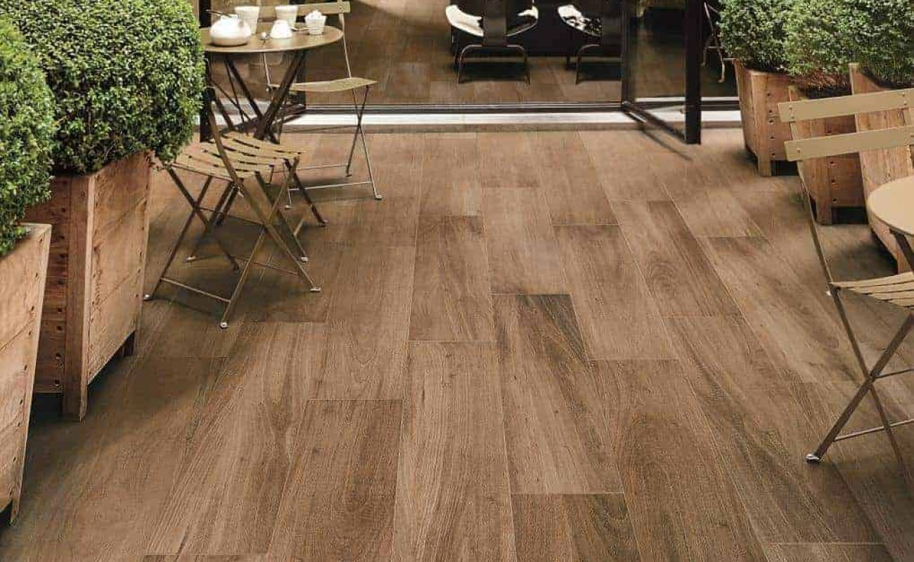 Terasa cu Gresie Aspect Lemn Nuances