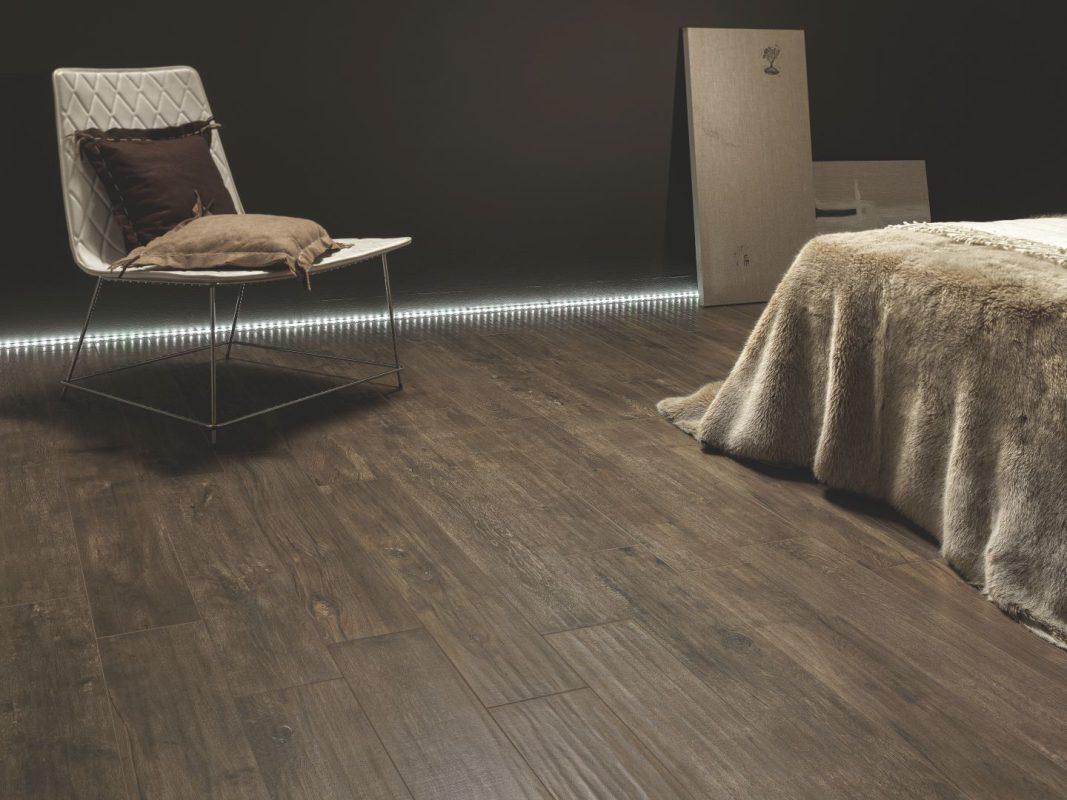 Gresie tip Parchet Rustic Logwood Brown