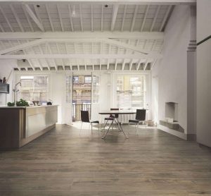 Gresie tip parchet Logwood Taupe