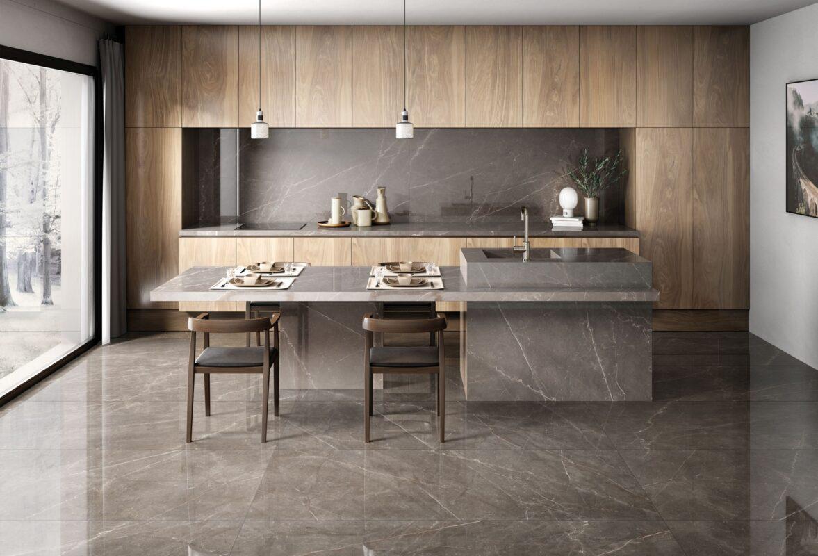 Bucatarie cu gresie portelanata aspect marmura Bronze Amani