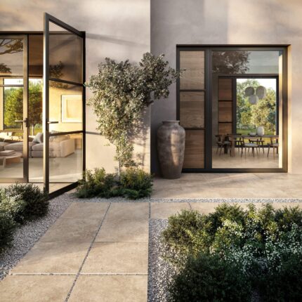 Amenajare terasa cu placi de gresie portelanata tip travertin 2cm grosime SUPERGRES Astrum Beige 60x60 T20