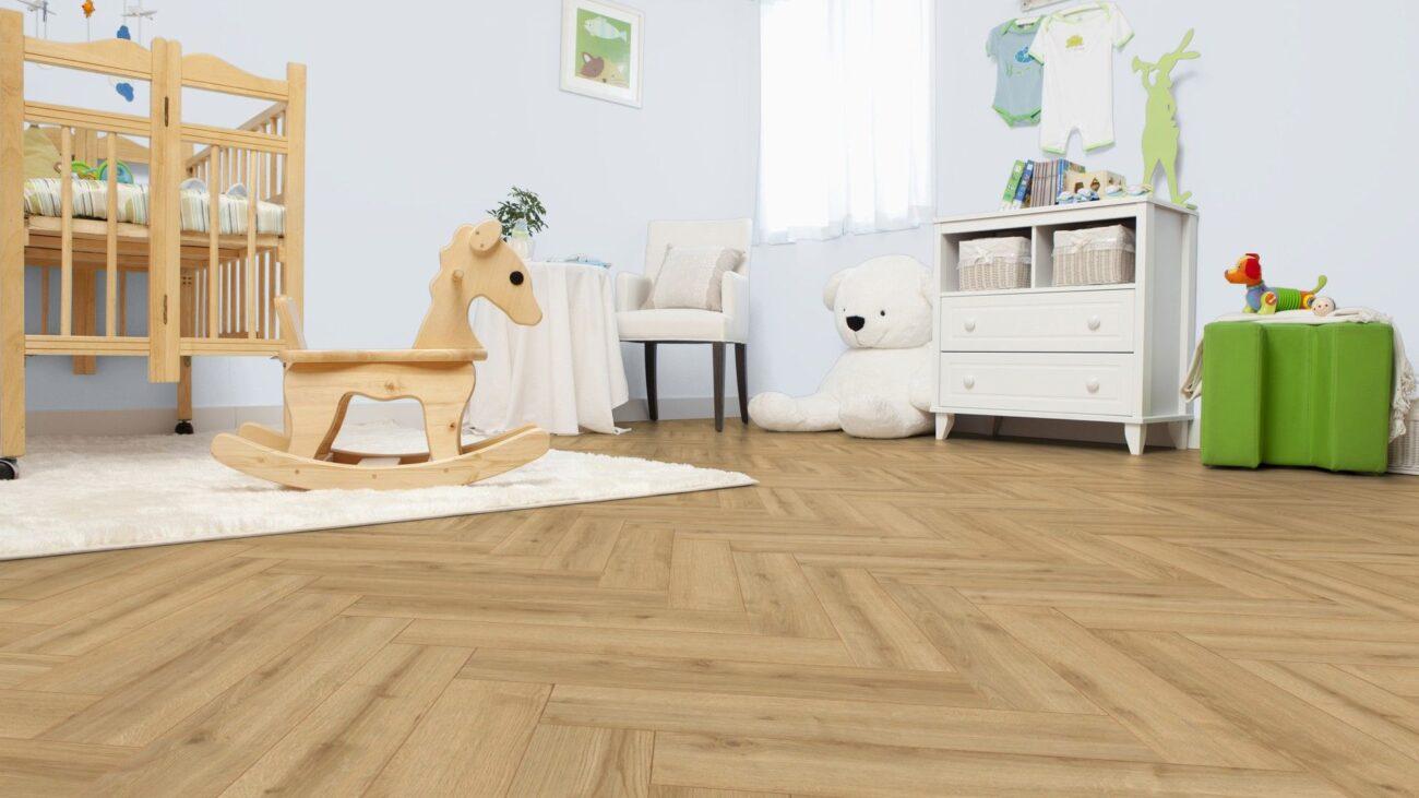 LY05 Parchet Laminat Herringbone Oak Coach House