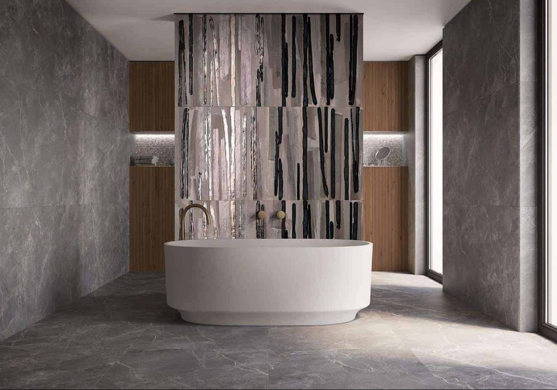 Baie moderna cu gresie tip marmura si faianta decorata fap roma stone