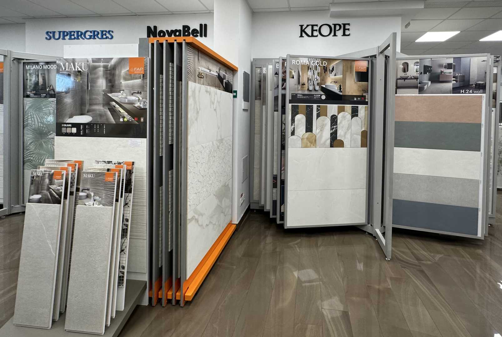 Showroom Gada Ceramic Slide 3