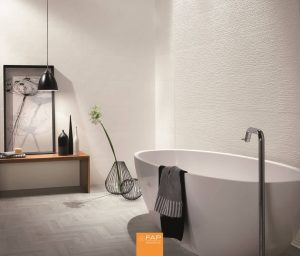 Baie cu Faianta Alba Colornow si Gresie tip Parchet