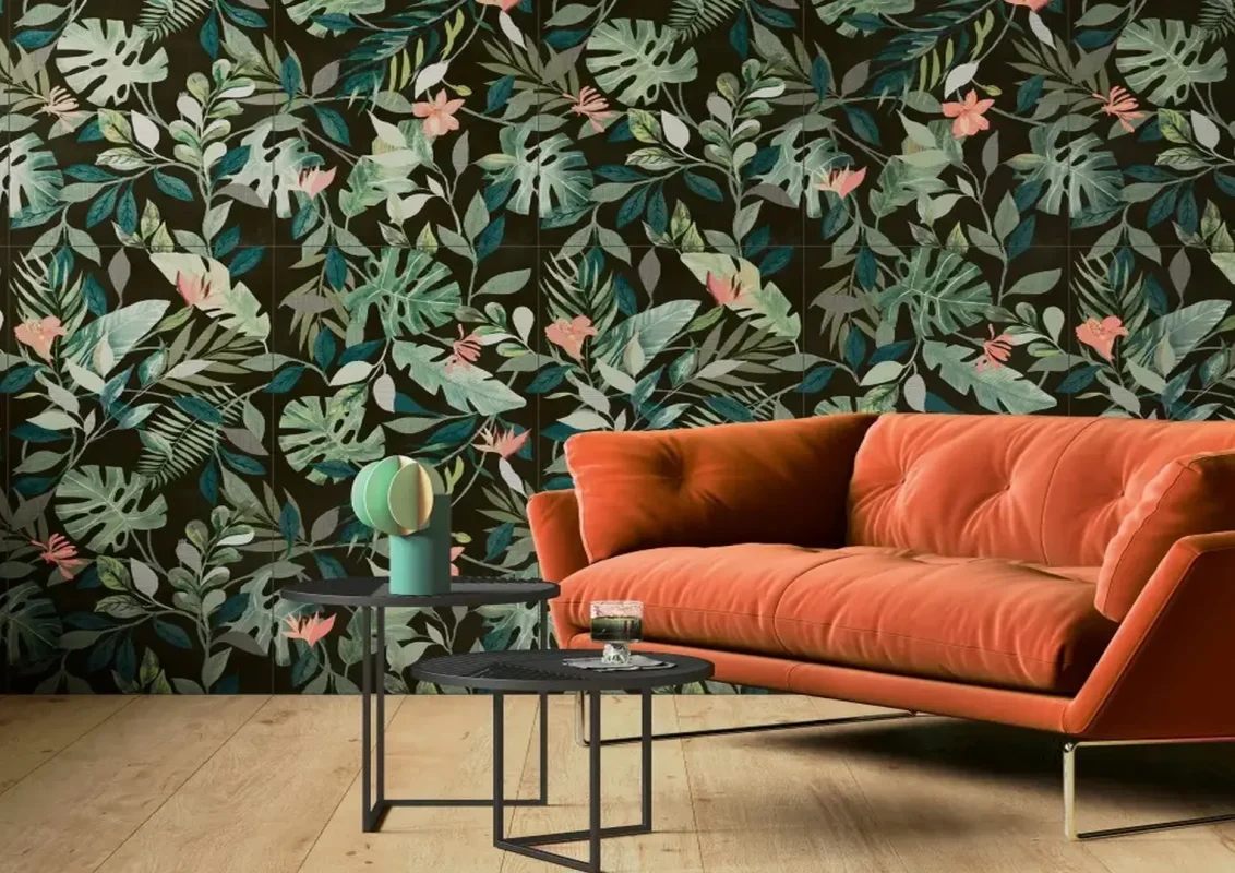 Perete-living-cu-gresie-decorata-60x120cm-si pardoseala-din-gresie-tip-parchet-Novabell_Briccole-Gada-Ceramic