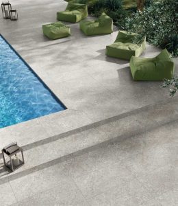 Zona Piscina cu Gresie Cobb