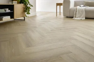 Living cu SPC Herringbone Deventer Eir